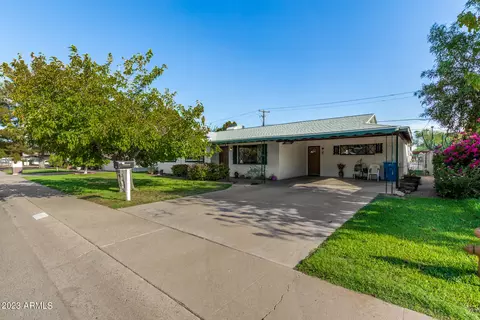 2401 W Echo Ln, Phoenix, AZ 85021 photo 4