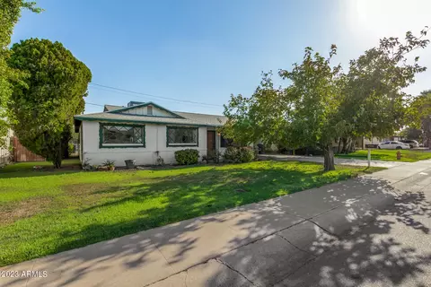 2401 W Echo Ln, Phoenix, AZ 85021 photo 5