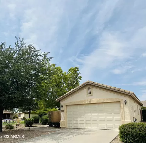 54 W Nolana Pl, San Tan Valley, AZ 85143