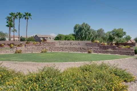 536 E Goldmine Ln, San Tan Valley, AZ 85140