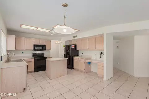889 S Paradise Dr, Gilbert, AZ 85233 photo 15