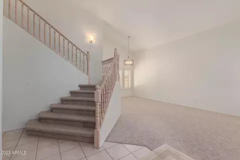 889 S Paradise Dr, Gilbert, AZ 85233 photo 4