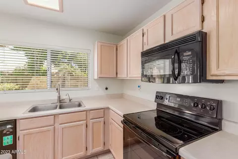 889 S Paradise Dr, Gilbert, AZ 85233 photo 11