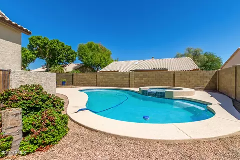 889 S Paradise Dr, Gilbert, AZ 85233 photo 35