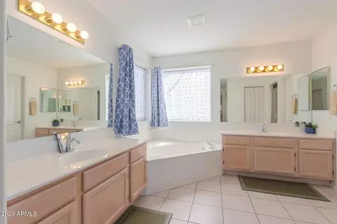 889 S Paradise Dr, Gilbert, AZ 85233 photo 24