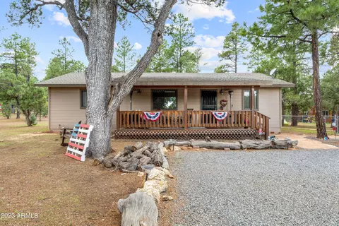 2862 Cedar Rdg, Overgaard, AZ 85933 photo 2