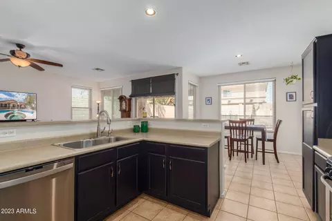 16633 S 16th Dr, Phoenix, AZ 85045 photo 9