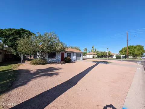 2946 Earll Dr, Phoenix, AZ 85016 photo 2