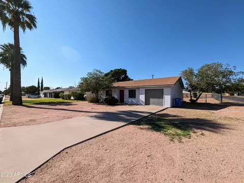 2946 Earll Dr, Phoenix, AZ 85016 photo 4
