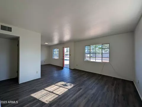 2946 Earll Dr, Phoenix, AZ 85016 photo 11