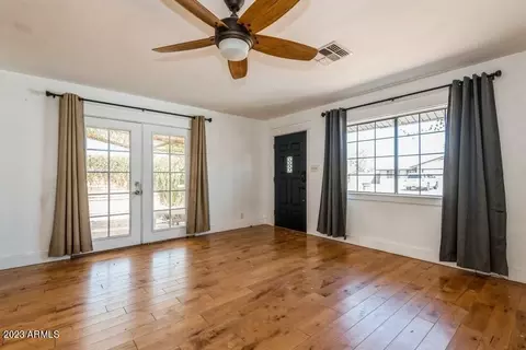 3303 Everett Dr, Phoenix, AZ 85032 photo 4