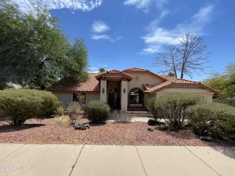 1015 E Forest Hills Dr, Phoenix, AZ 85022