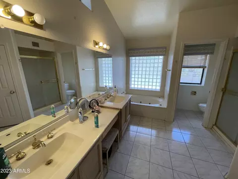 1015 E Forest Hills Dr, Phoenix, AZ 85022 photo 25