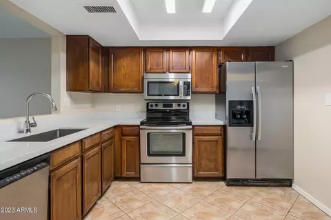 5185 E Monte Vista Rd, Phoenix, AZ 85008