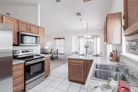 620 S Winthrop St, Gilbert, AZ 85296 photo 13