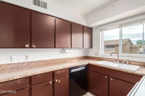 2630 E Don Carlos Ave, Tempe, AZ 85288 photo 11