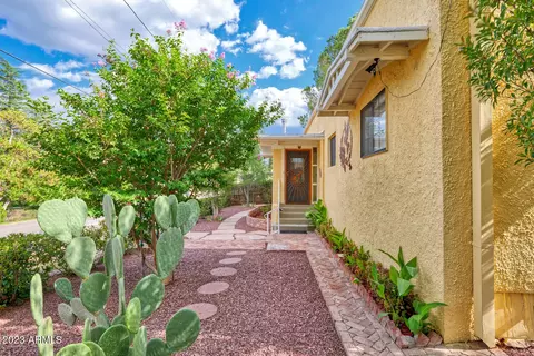 305 Mill Rd, Bisbee, AZ 85603 photo 2
