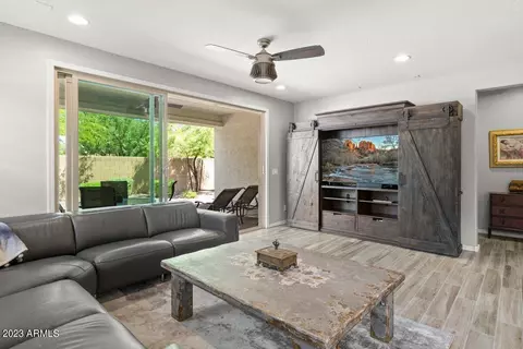2232 E Ottawa Ln, Phoenix, AZ 85024 photo 6