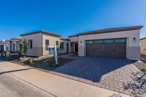 577 E Las Puertas Ln, Queen Creek, AZ 85140