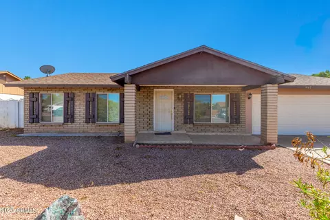 941 W Manhatton Dr, Tempe, AZ 85282