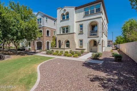 2792 S Harmony Ave, Gilbert, AZ 85295