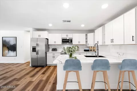 4423 W Shangri-la Rd, Glendale, AZ 85304