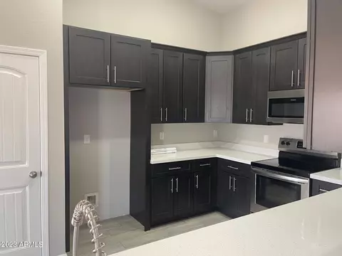2029 E St Catherine Ave, Phoenix, AZ 85042 photo 7
