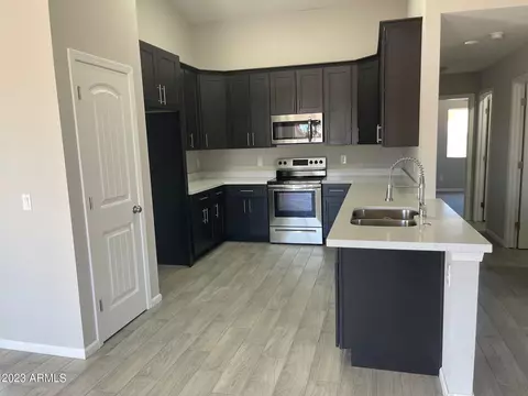 2029 E St Catherine Ave, Phoenix, AZ 85042 photo 6