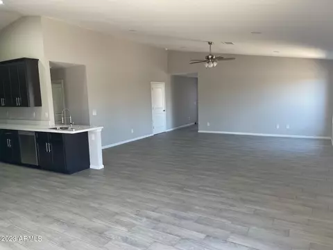 2029 E St Catherine Ave, Phoenix, AZ 85042 photo 9
