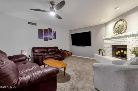 932 Encinas Ave, Gilbert, AZ 85234 photo 24