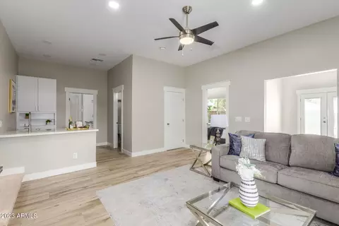 2520 N Mitchell St, Phoenix, AZ 85006 photo 9