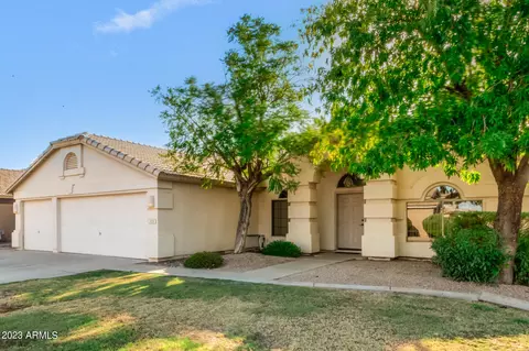 474 N Falcon Dr, Gilbert, AZ 85234