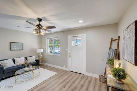1808 E Cheery Lynn Rd, Phoenix, AZ 85016 photo 9