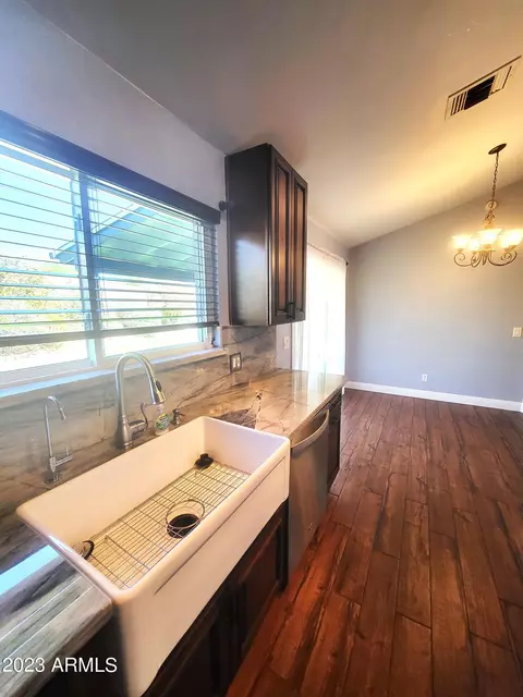 4510 E Desert View Dr, Phoenix, AZ 85044 photo 8
