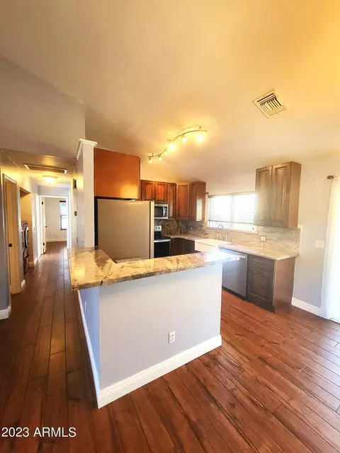 4510 E Desert View Dr, Phoenix, AZ 85044 photo 6