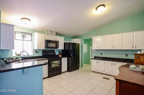 2937 E Sequoia Dr, Phoenix, AZ 85050 photo 9