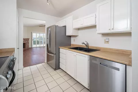 109 E Campo Bello Dr, Phoenix, AZ 85022 photo 10