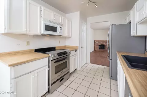 109 E Campo Bello Dr, Phoenix, AZ 85022 photo 9