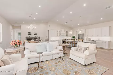 3824 E Highland Ave, Phoenix, AZ 85018 photo 10