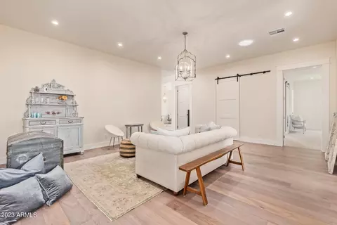 3824 E Highland Ave, Phoenix, AZ 85018 photo 7