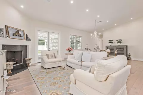 3824 E Highland Ave, Phoenix, AZ 85018 photo 9
