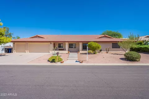 6128 E Camelot Dr, Mesa, AZ 85215