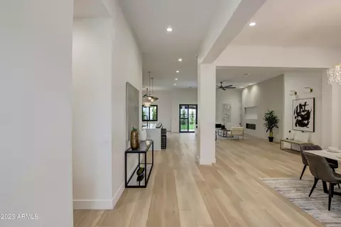 1506 E Tuckey Ln, Phoenix, AZ 85014 photo 18