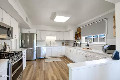 616 E Carter Dr, Tempe, AZ 85282 photo 3