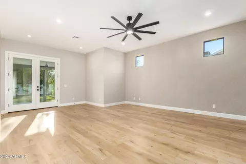 Living - 3222 E Georgia Ave, Phoenix, AZ 85018 photo 6 of 8