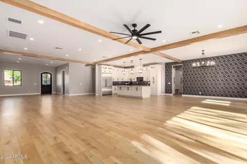 Living - 3222 E Georgia Ave, Phoenix, AZ 85018 photo 2 of 8