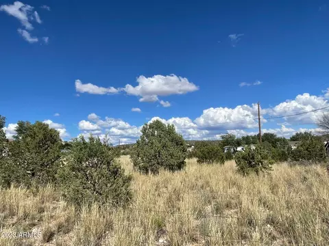350 E Alder Ln #320, Paulden, AZ 86334
