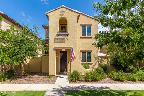 3663 E Honeysuckle Dr, Chandler, AZ 85286