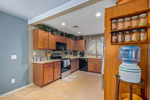7411 S 37th Dr, Phoenix, AZ 85041 photo 11