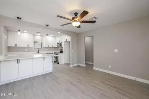 635 E 2nd St, Mesa, AZ 85203 photo 8